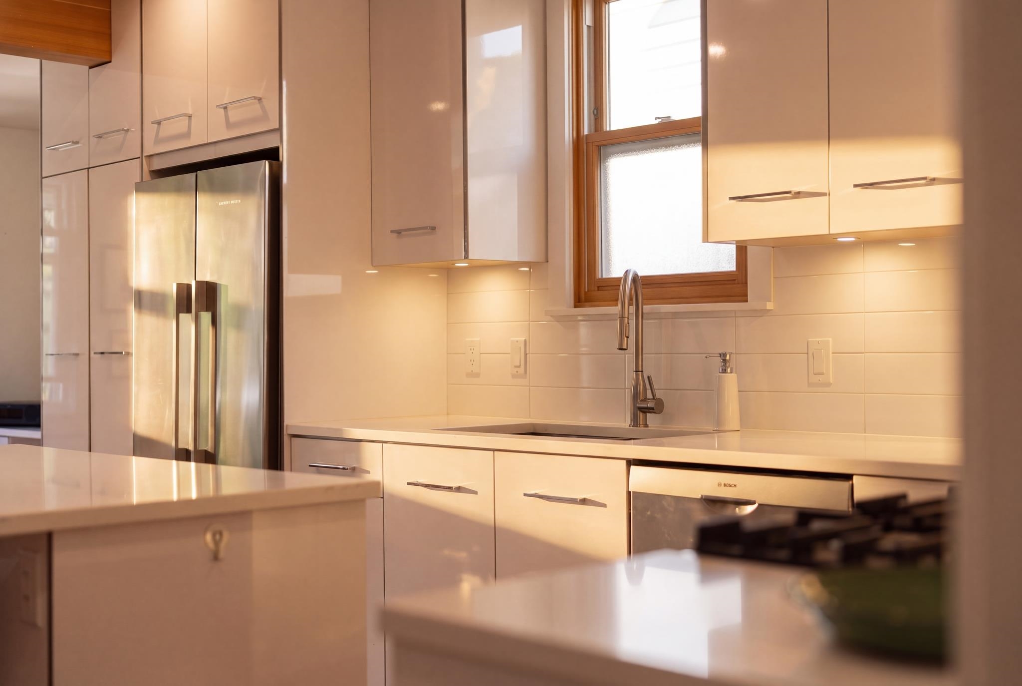 1955 E 8th Avenue Vancouver, BC - 10