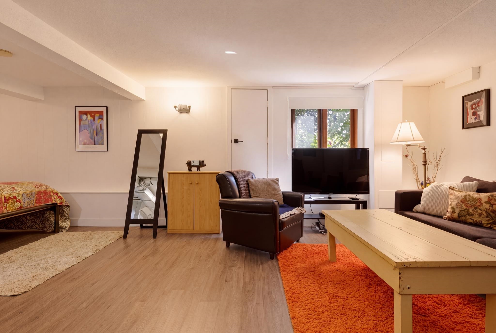 1955 E 8th Avenue Vancouver, BC - 28