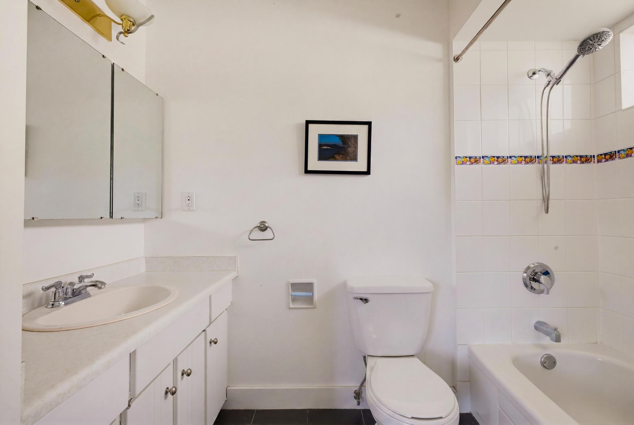 2554 E 7th Avenue Vancouver, BC - 19