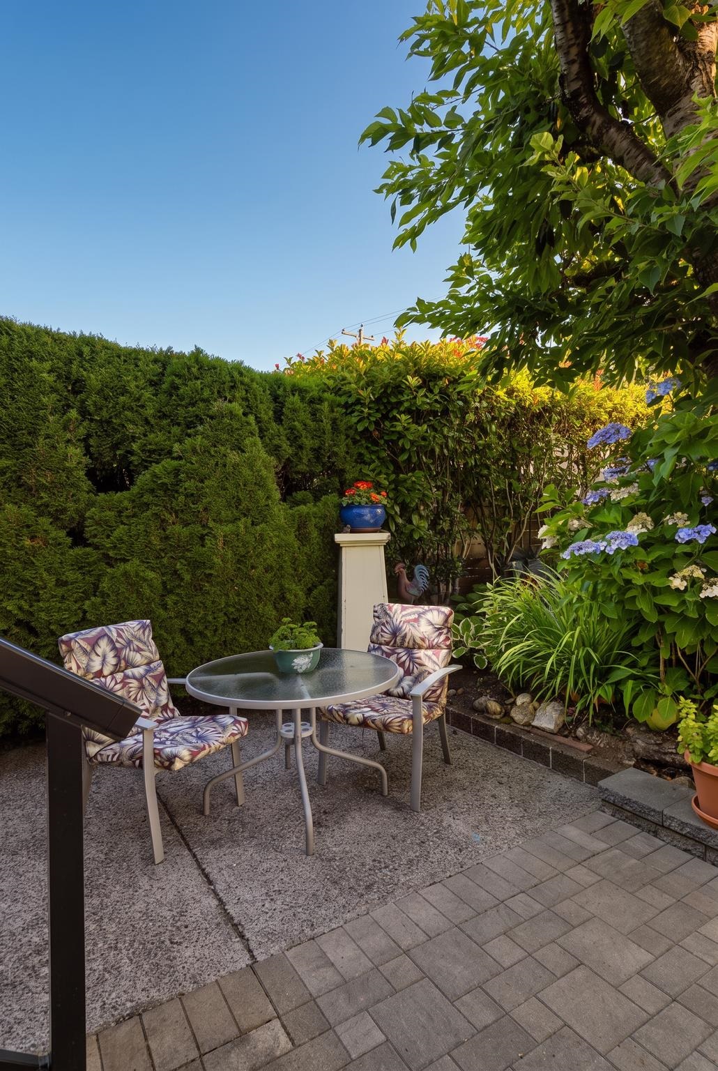 1955 E 8th Avenue Vancouver, BC - 23