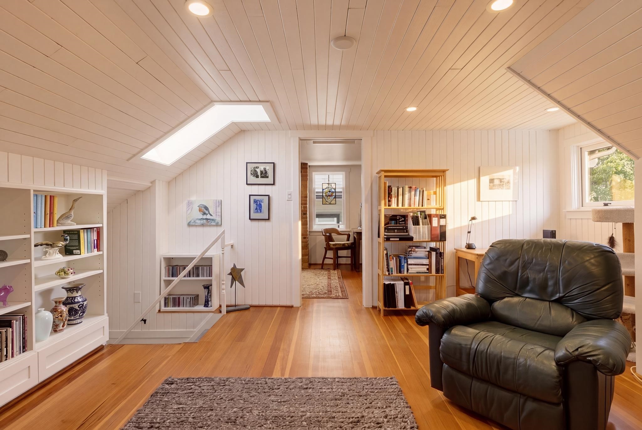1955 E 8th Avenue Vancouver, BC - 16