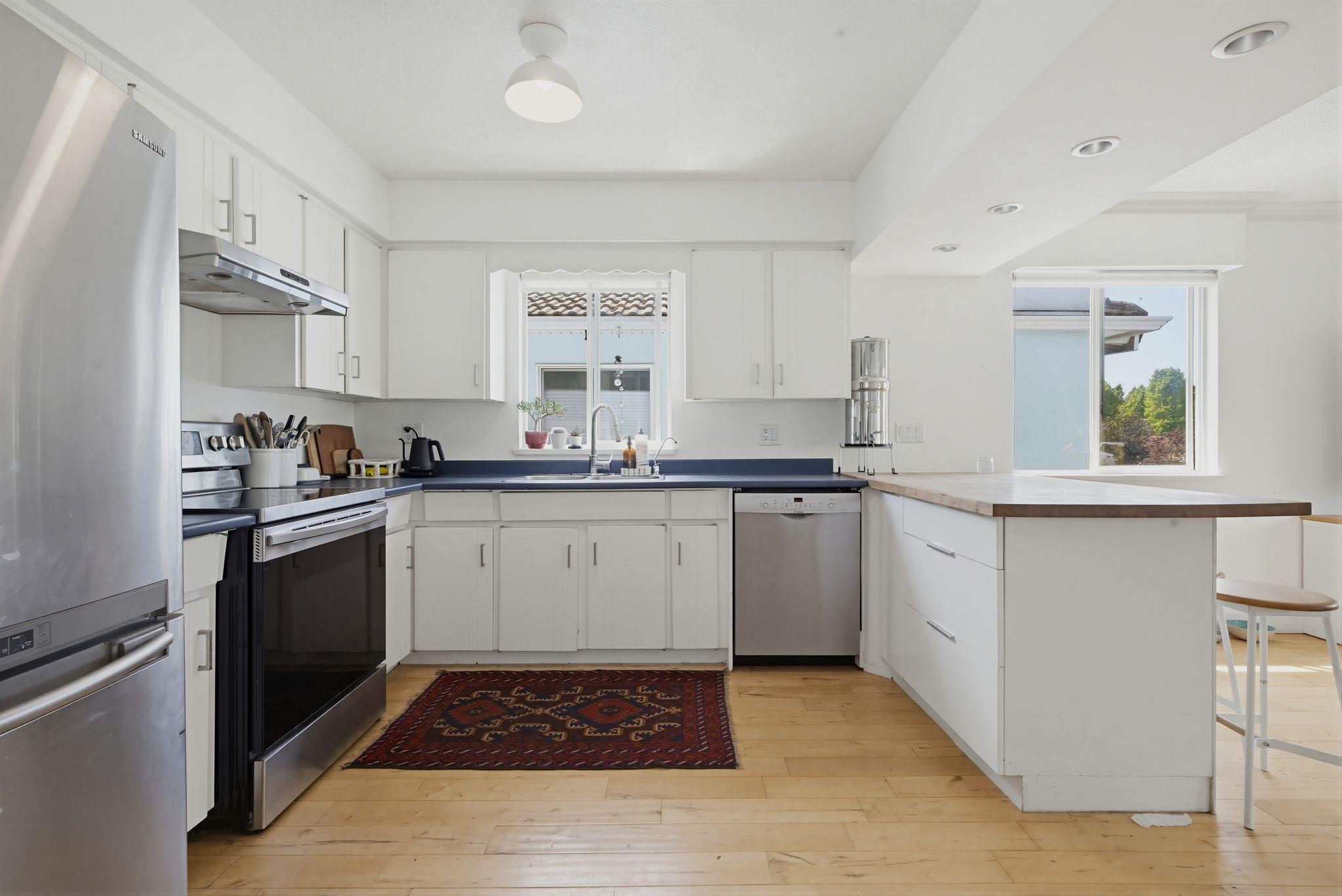 2554 E 7th Avenue Vancouver, BC - 6