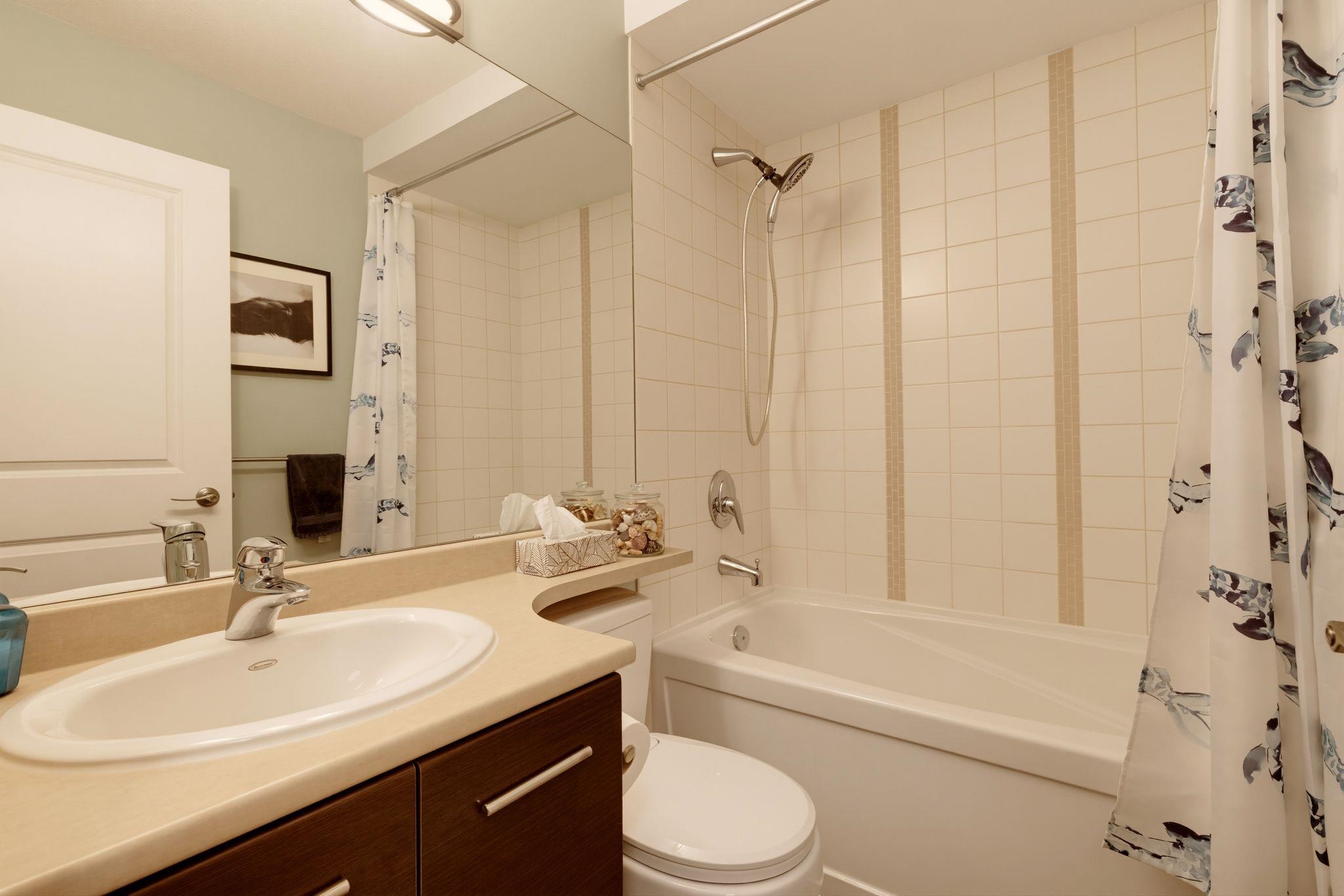 3882 Welwyn Street Vancouver, BC - 5