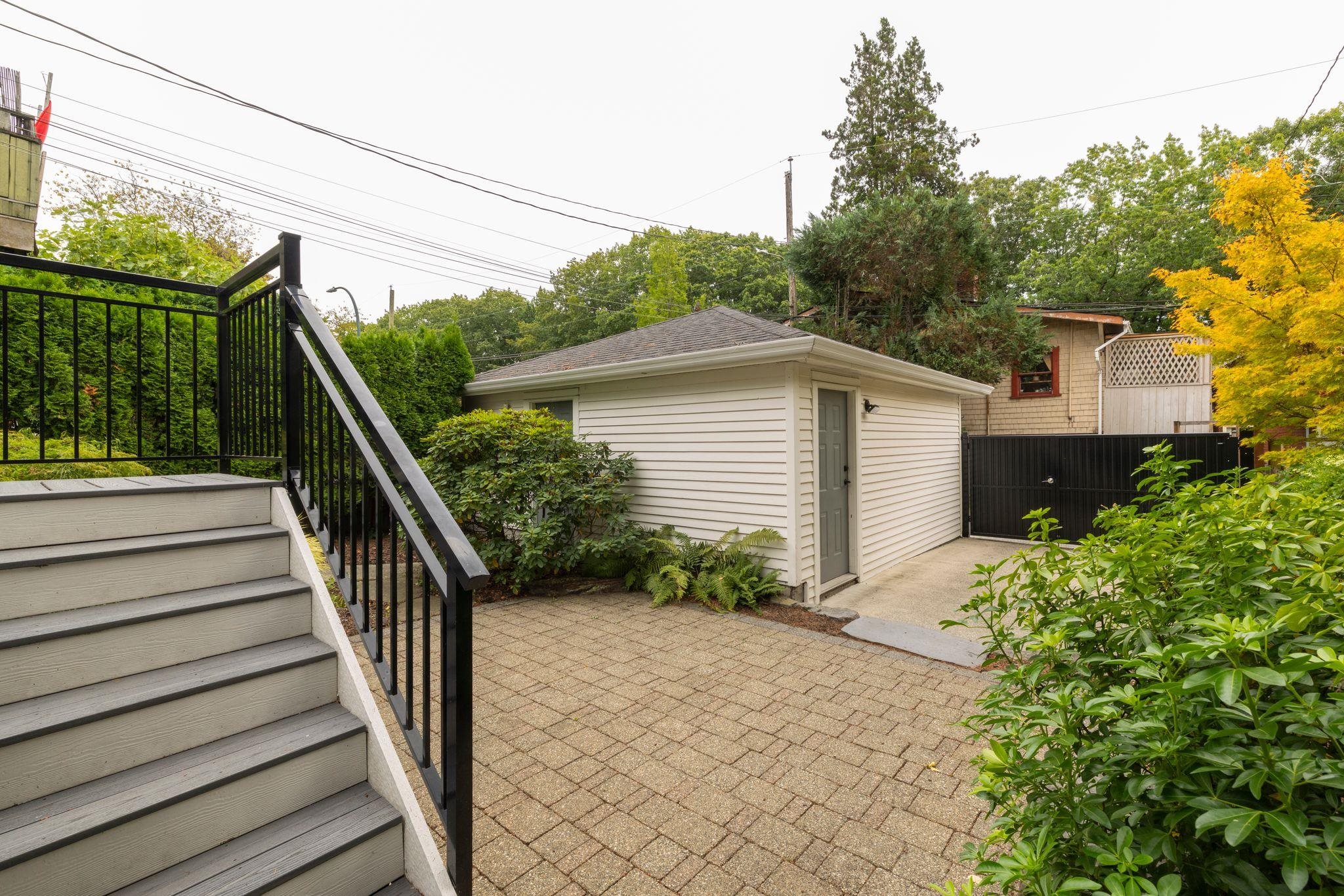 1970 E 6th Avenue Vancouver, BC - 28