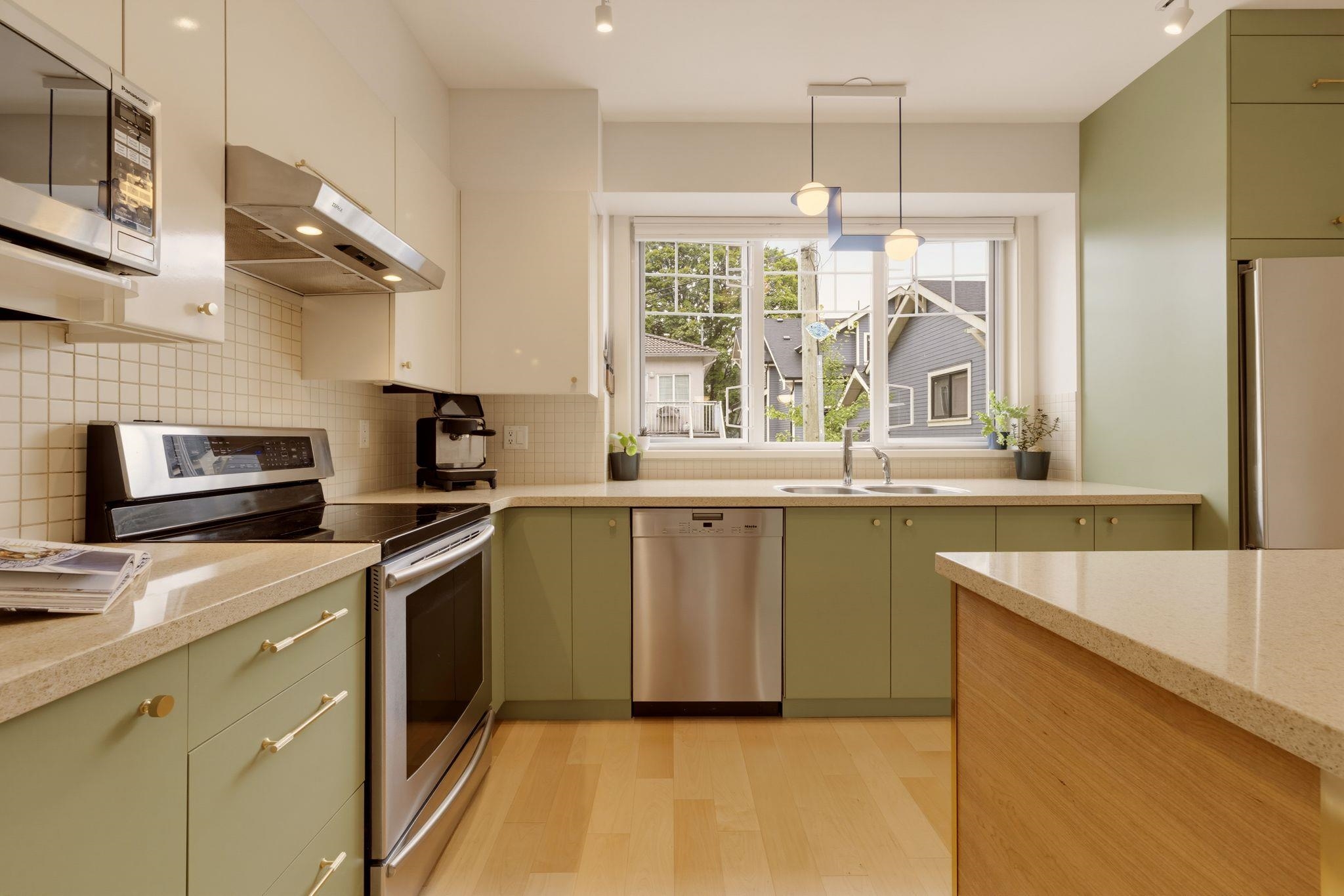 3882 Welwyn Street Vancouver, BC - 6