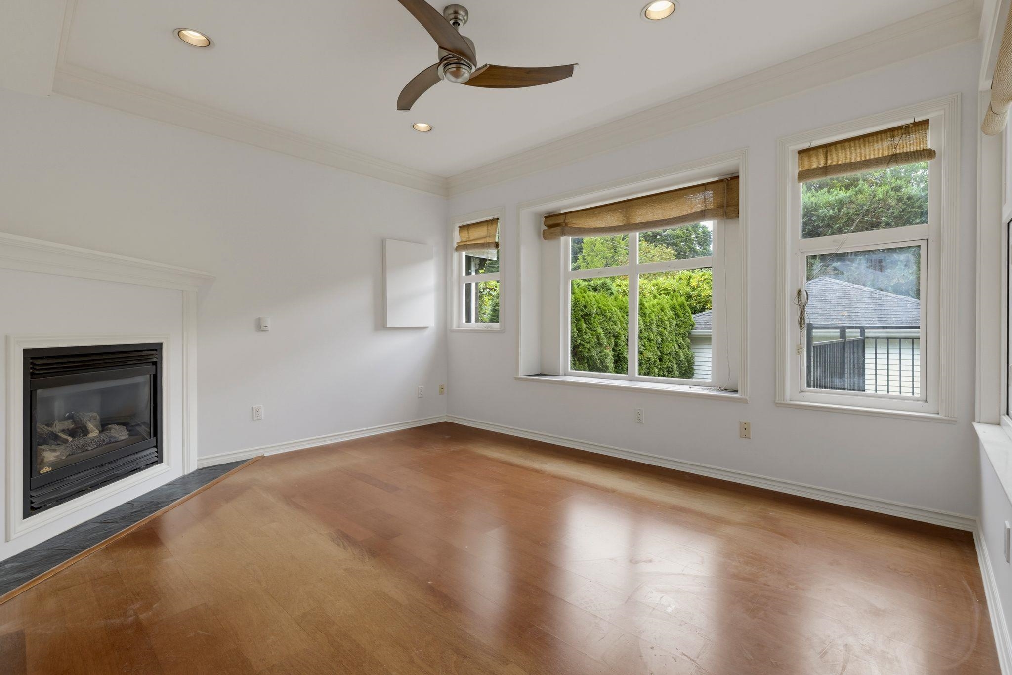 1970 E 6th Avenue Vancouver, BC - 4