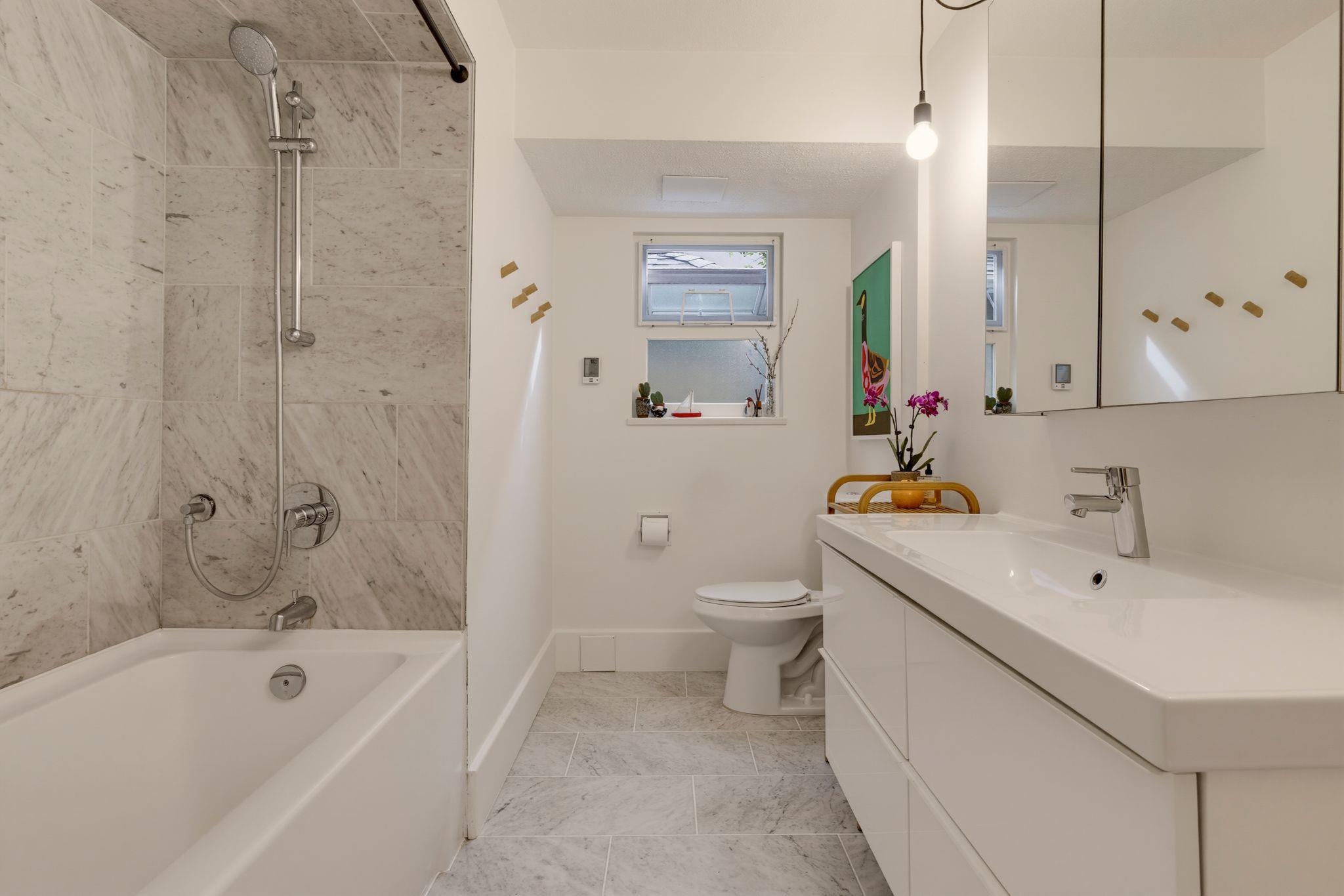 1762 E 15th Avenue Vancouver, BC - 24