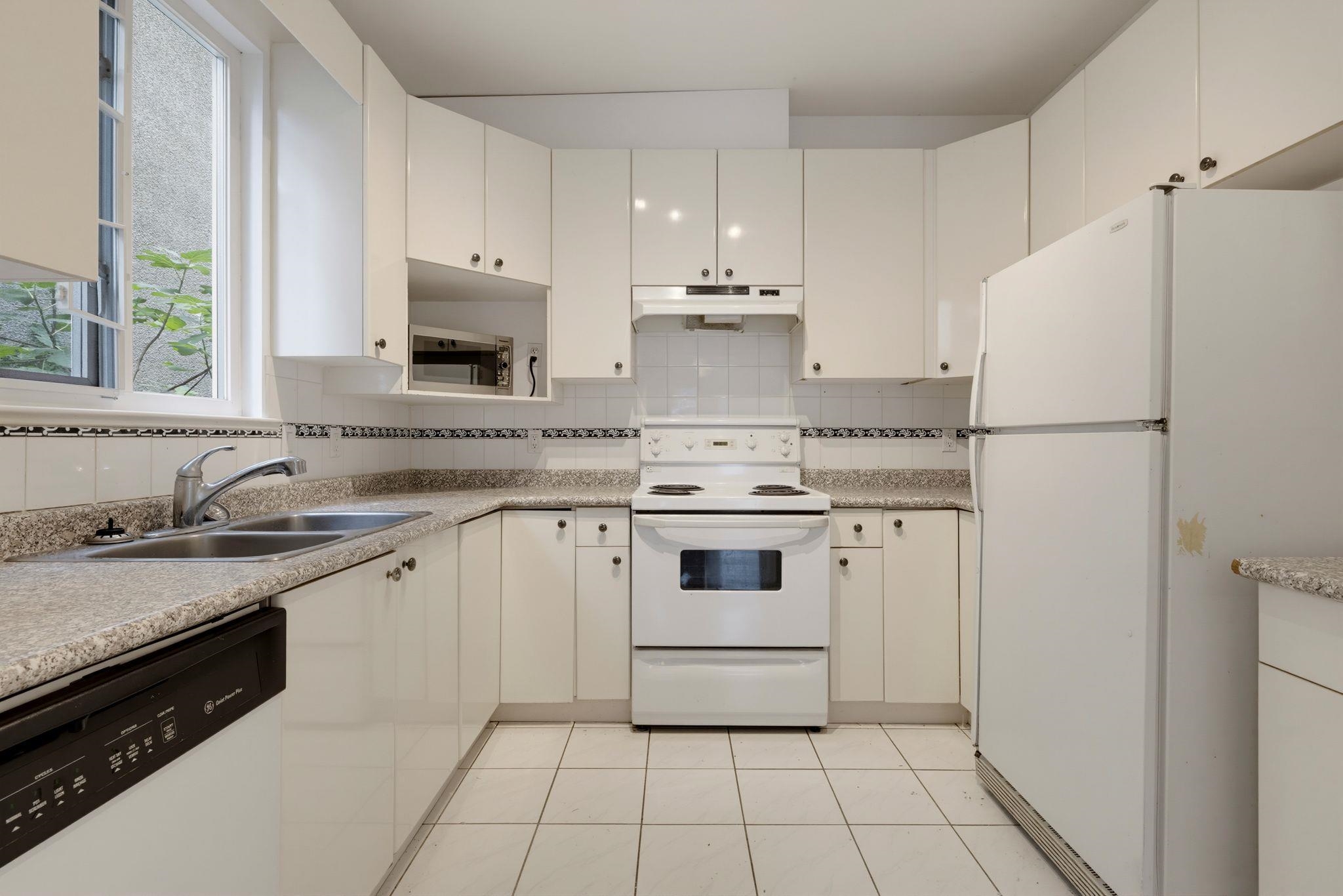 1970 E 6th Avenue Vancouver, BC - 13