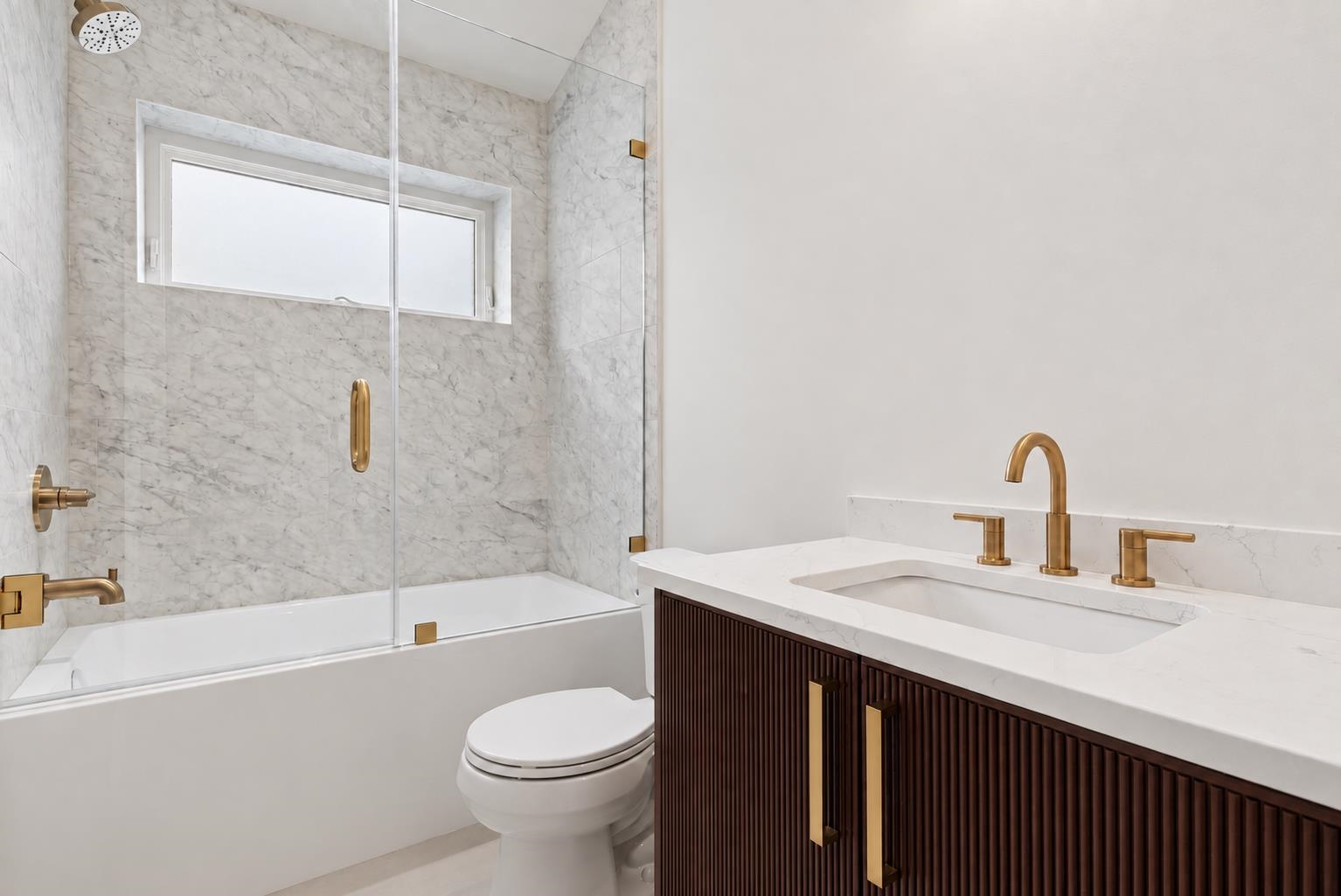 1 2539 Grant Street Vancouver, BC - 14