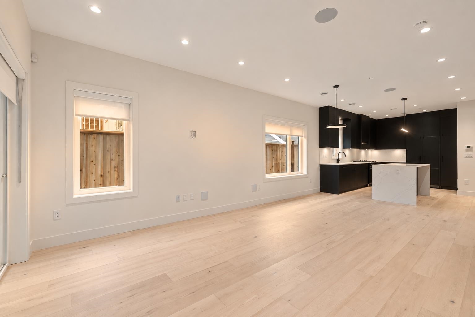 1 2539 Grant Street Vancouver, BC - 8
