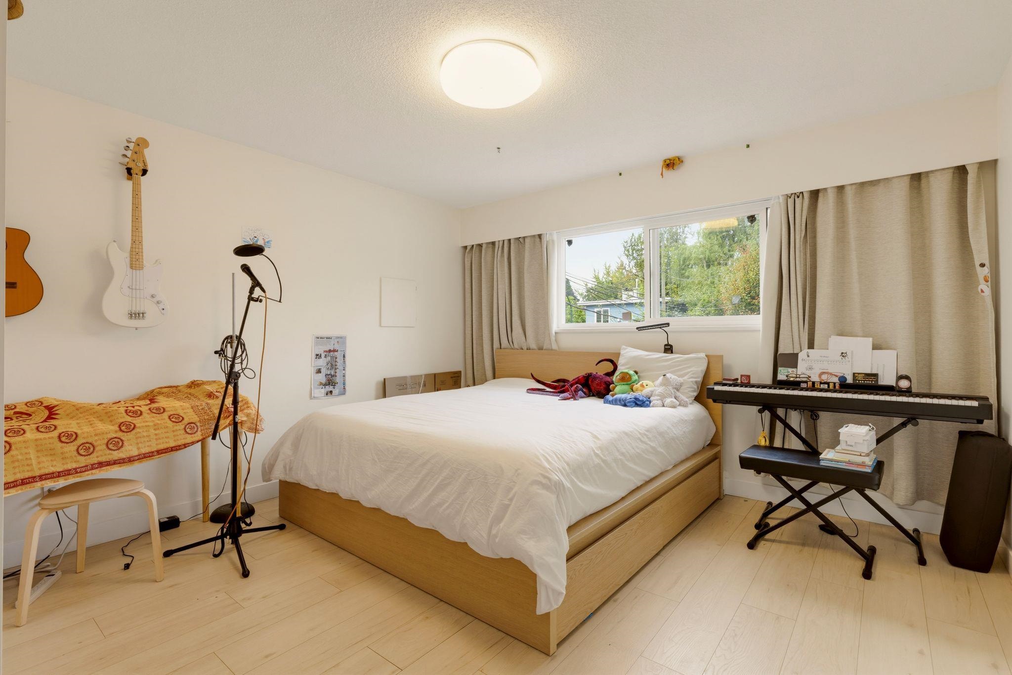 1762 E 15th Avenue Vancouver, BC - 31