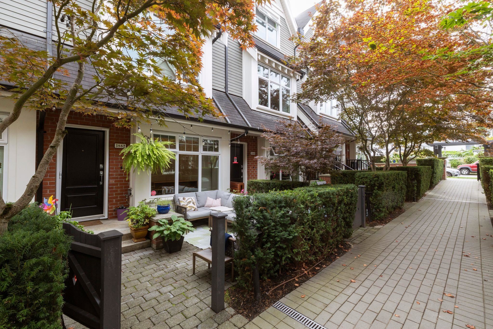 3882 Welwyn Street Vancouver, BC - 1