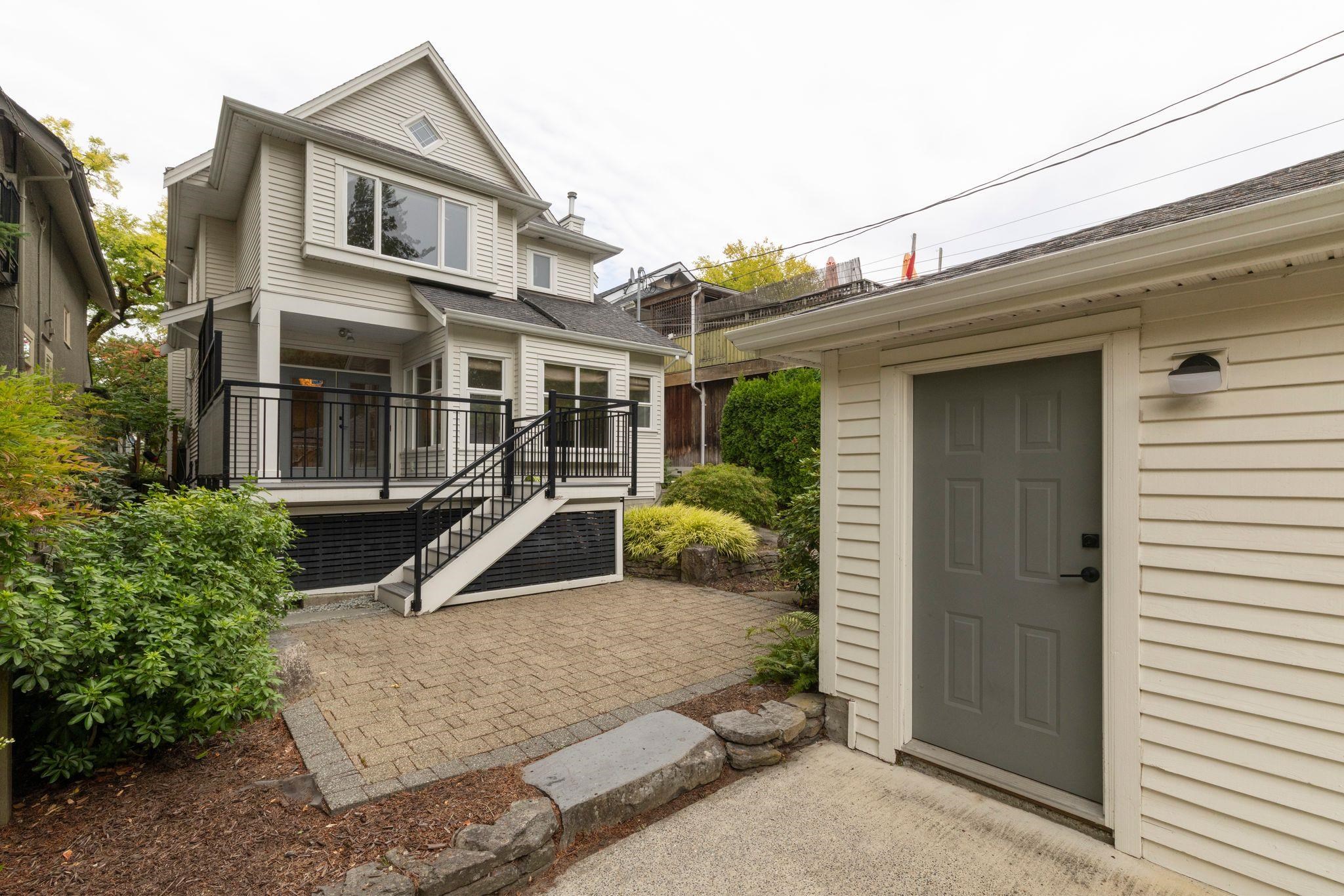 1970 E 6th Avenue Vancouver, BC - 29