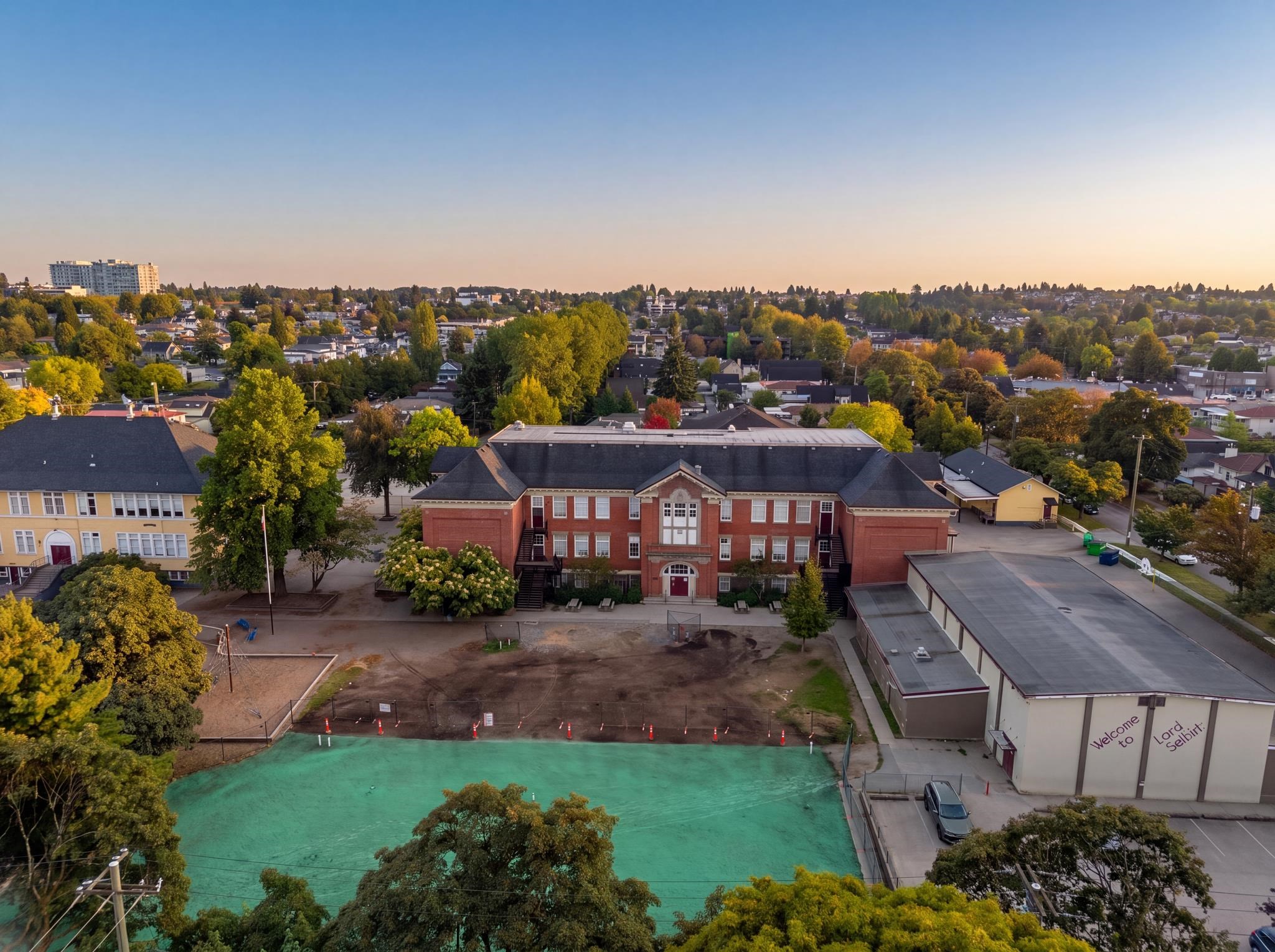 3882 Welwyn Street Vancouver, BC - 32