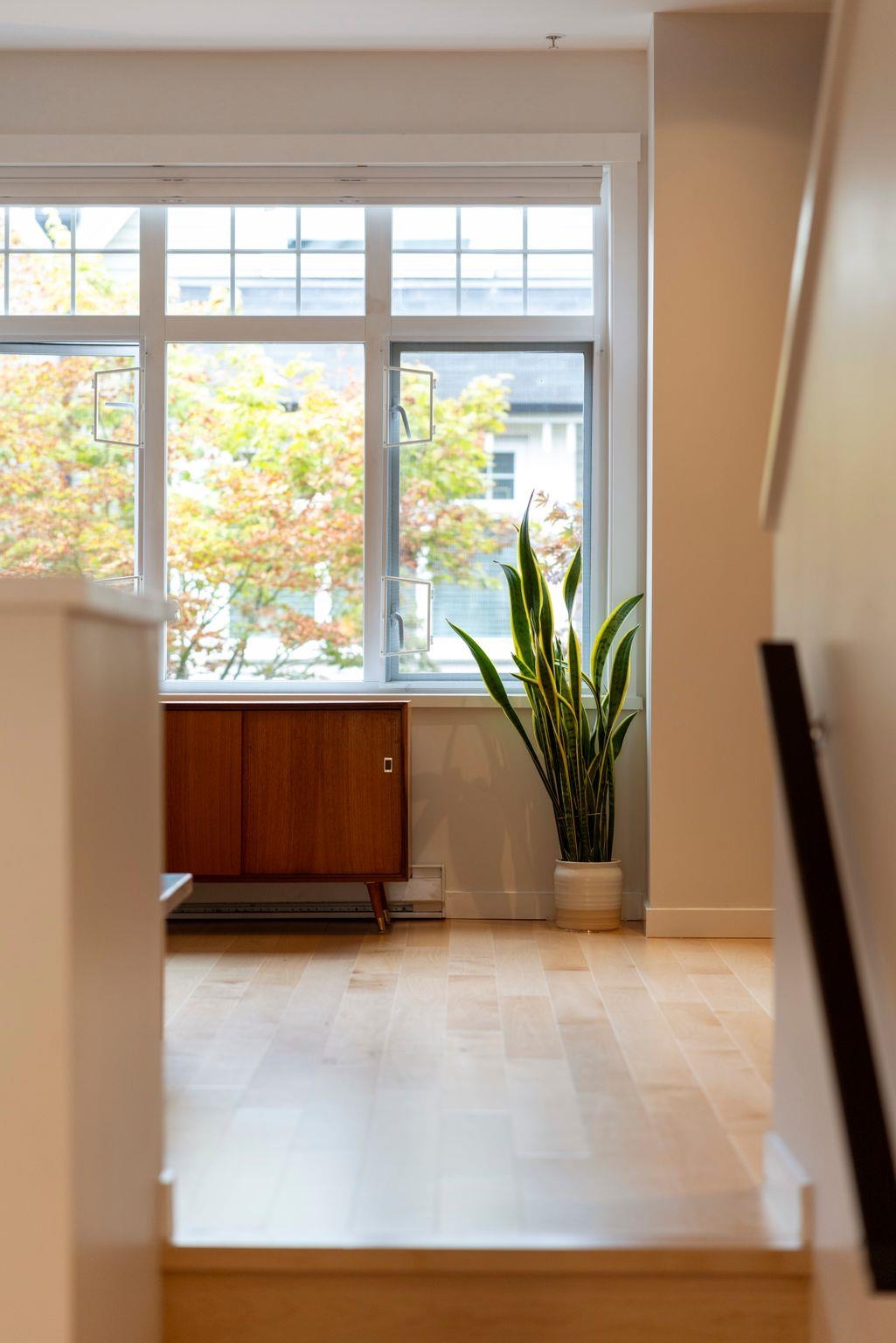 3882 Welwyn Street Vancouver, BC - 9